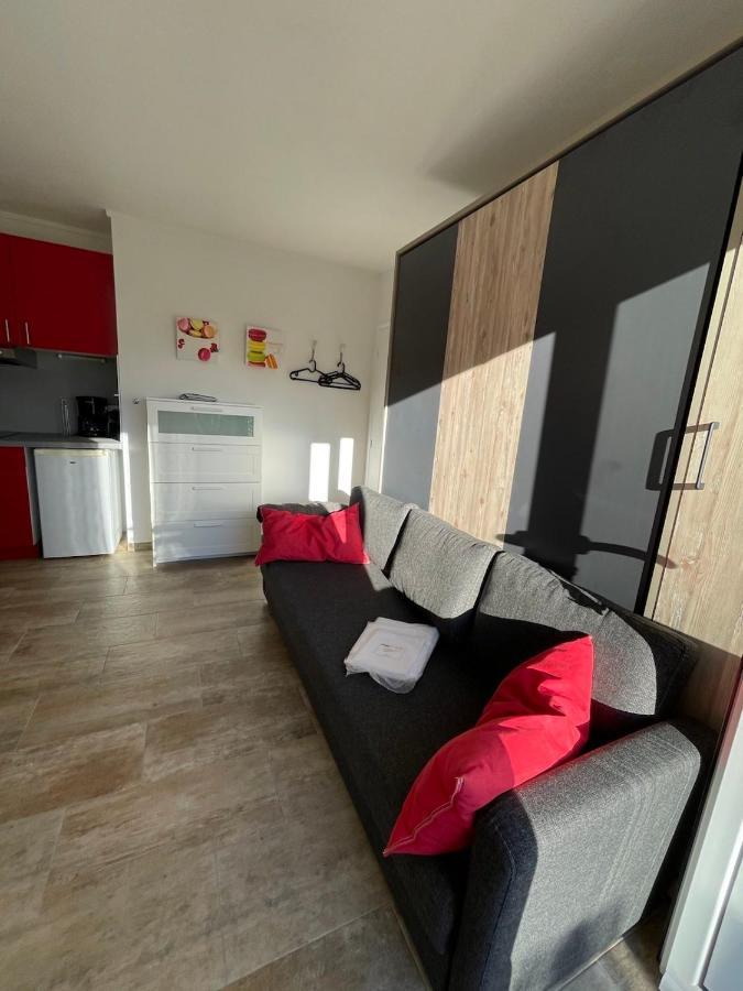Le Club Des Cigales Daire Hyères Dış mekan fotoğraf